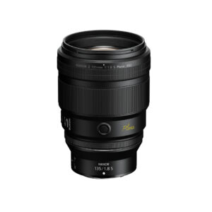 NIKKOR Z 135mm f 1-8 S Plena